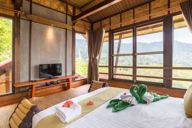 Suite with Garden View
