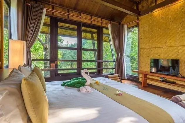 Suite with Garden View