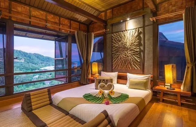Suite with Garden View