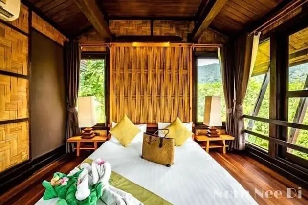 Suite with Garden View