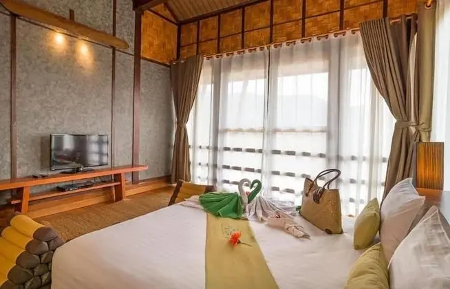 Suite with Garden View