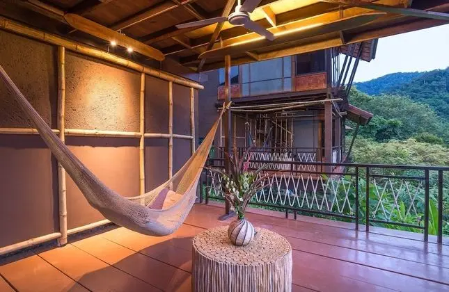 Suite with Garden View