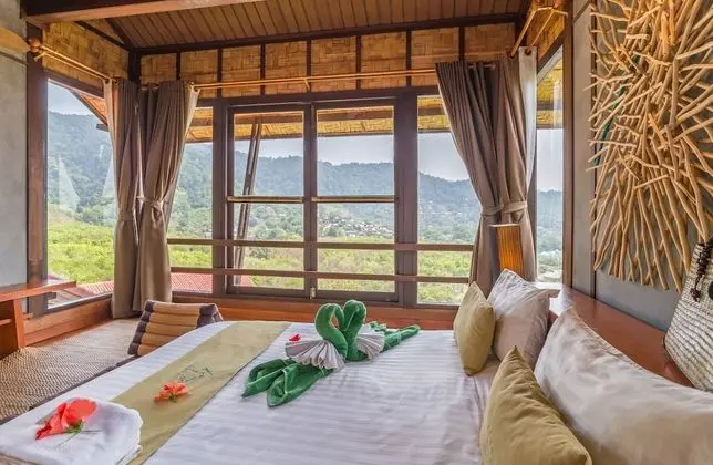Suite with Garden View