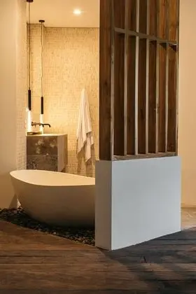 Luxury Oda