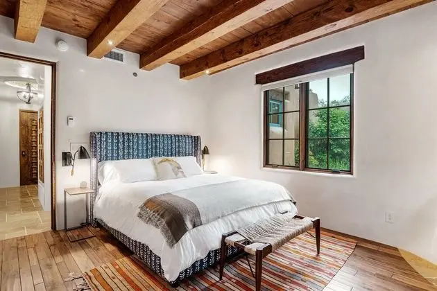 Ev (Alameda Escondido - Historic East Sid)