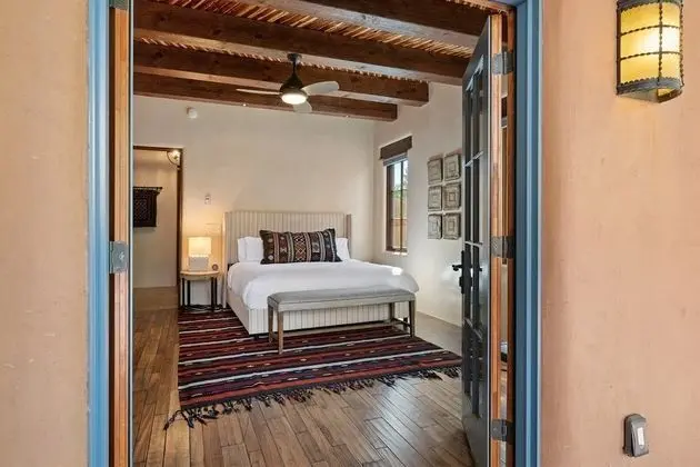 Ev (Alameda Escondido - Historic East Sid)