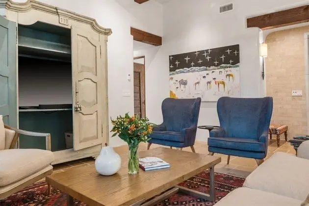 Ev (Alameda Escondido - Historic East Sid)