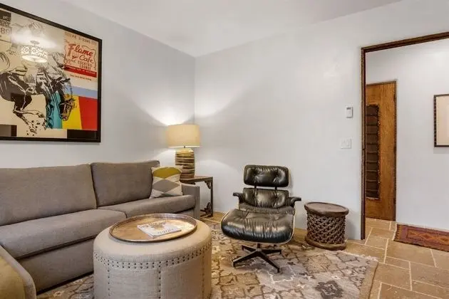 Ev (Alameda Escondido - Historic East Sid)