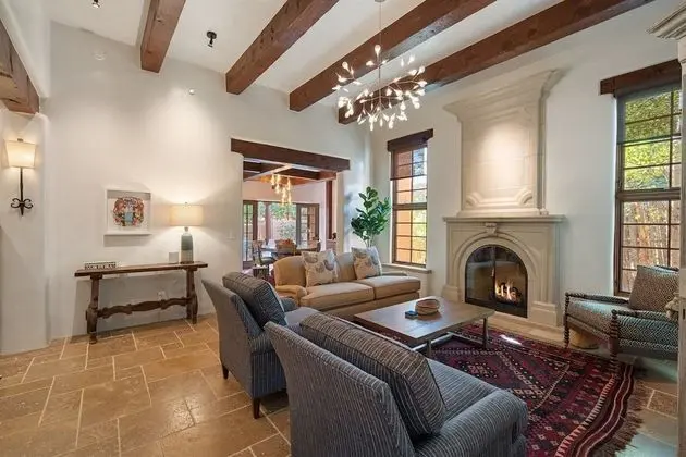 Ev (Alameda Escondido - Historic East Sid)