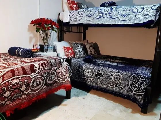 Dört Kişilik Oda, Ortak Banyo