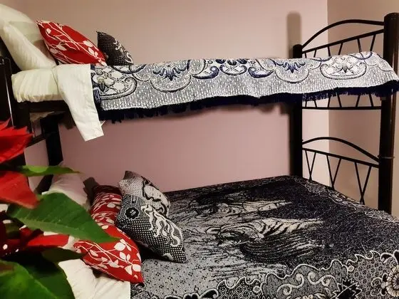 Dört Kişilik Oda, Ortak Banyo