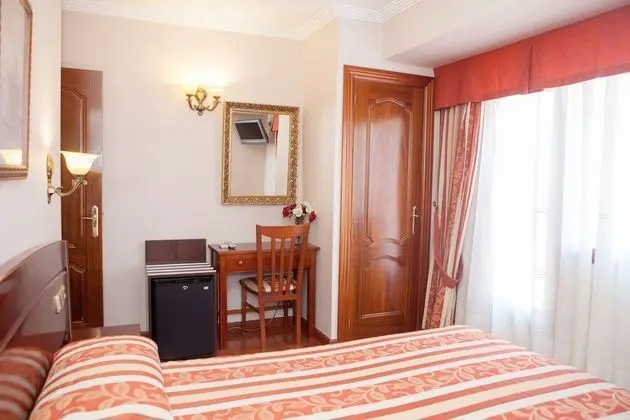 Tek Büyük Yataklı Oda (1 Double Bed)