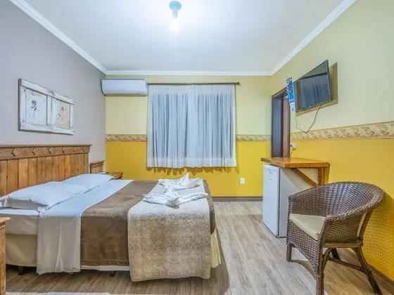 Standard Tek Büyük Yataklı Oda