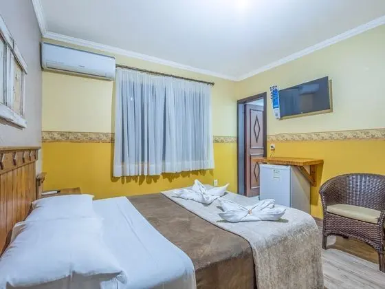 Standard Tek Büyük Yataklı Oda