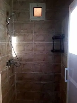Ortak Ranzalı Oda (Single Bed in Shared Tent)