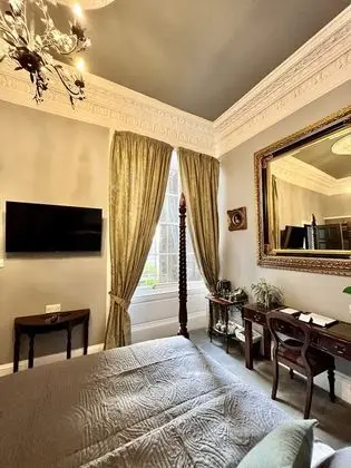Room 2 - Superior King (Private Bathroom outside room)