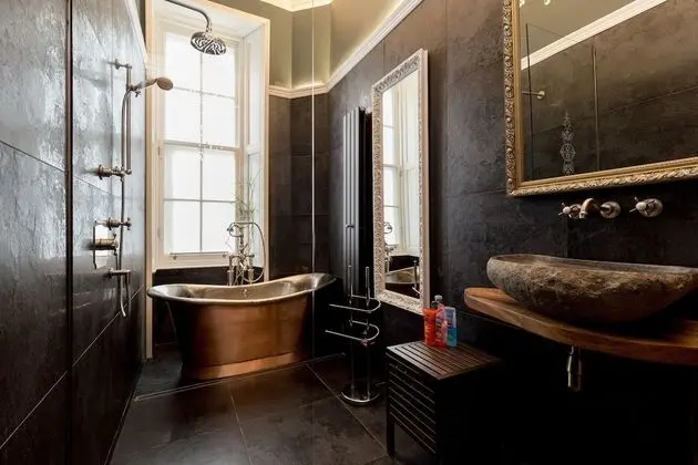 Room 2 - Superior King (Private Bathroom outside room)