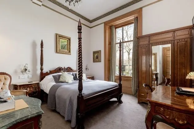Superior Tek Büyük Yataklı Oda, Banyolu/Duşlu, Park Manzaralı (Room 1)