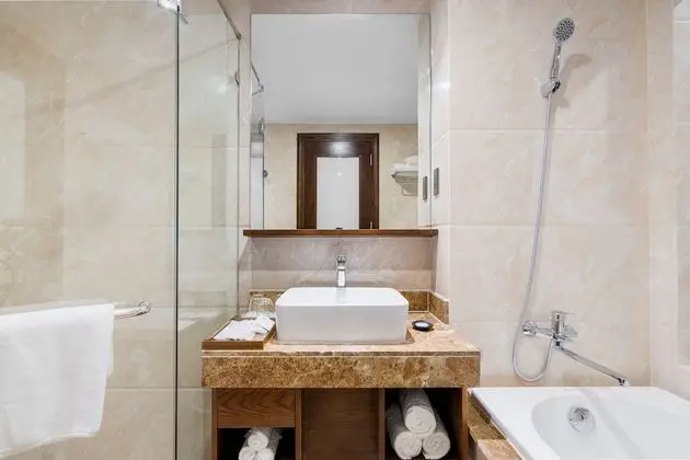 Deluxe Tek Büyük Yataklı Oda, Koy Manzaralı