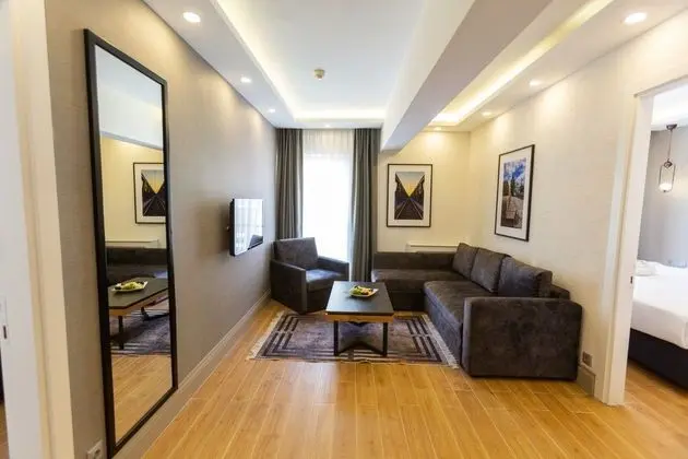 Executive Suit