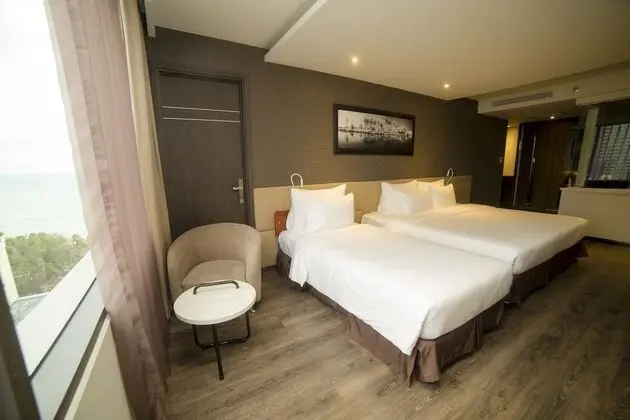 Superior Triple Room, Partial City View