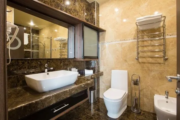 Junior Süit, Balkon (GS56)