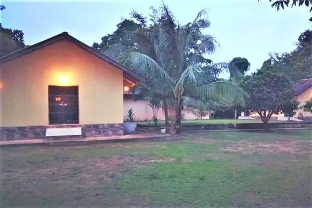 Family Oda, Bahçe Manzaralı