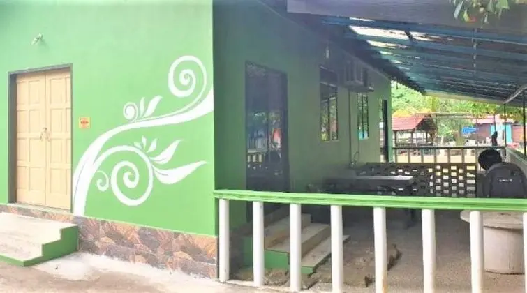 Family Oda, Bahçe Manzaralı