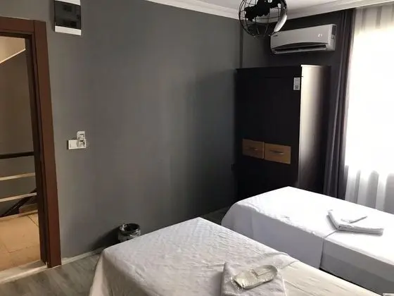 Aile Odası, Havuz Manzaralı, Mutfaklı