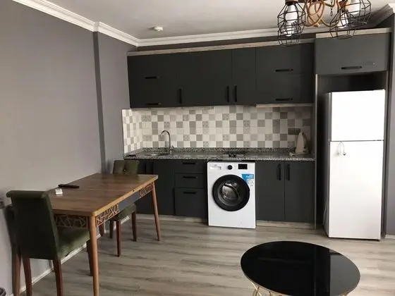 Aile Odası, Havuz Manzaralı, Mutfaklı