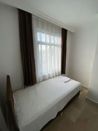 Üç Kişilik Oda, Şehir veya Dağ Manzaralı, Balkonlu