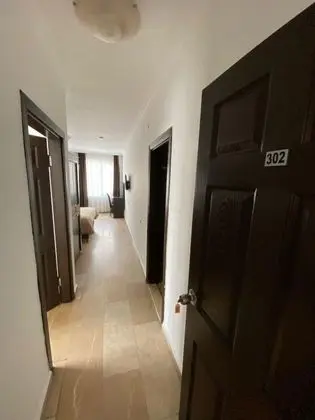 Üç Kişilik Oda, Şehir veya Dağ Manzaralı, Balkonlu