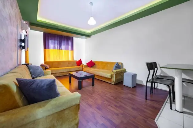 Manzaralı Balkonlu çift kişilik daire