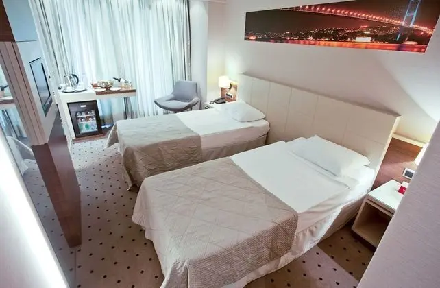 Standard Tek Büyük veya İki Ayrı Yataklı Oda