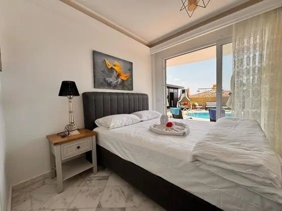 Özel Havuzlu Villa, Havuz Manzaralı, Balkon veya Teraslı