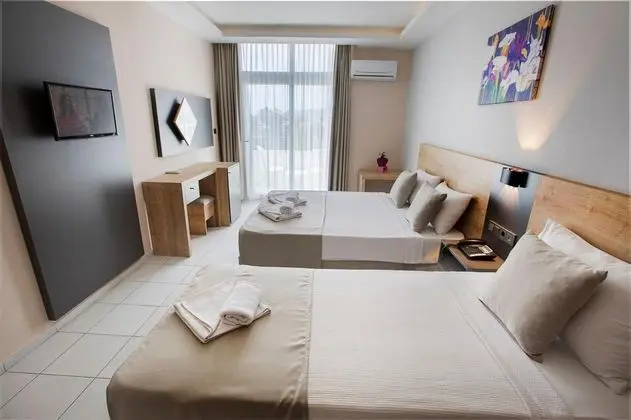 Triple, Şehir Manzaralı