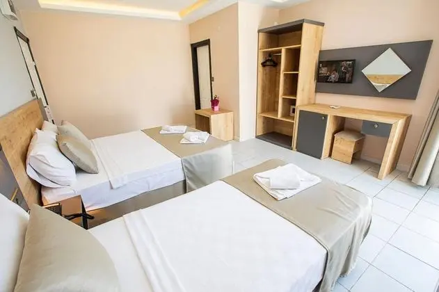 Triple, Şehir Manzaralı