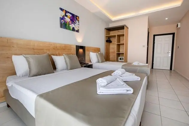 Triple, Şehir Manzaralı