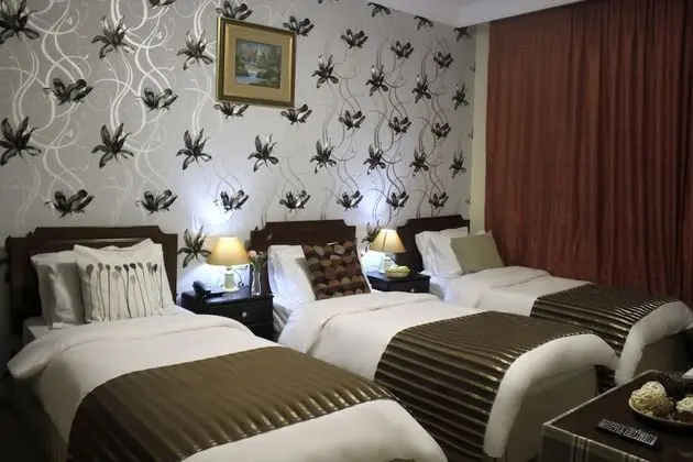 Deluxe Üç Kişilik Oda