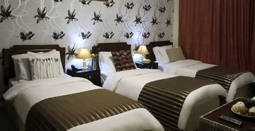 Deluxe Üç Kişilik Oda