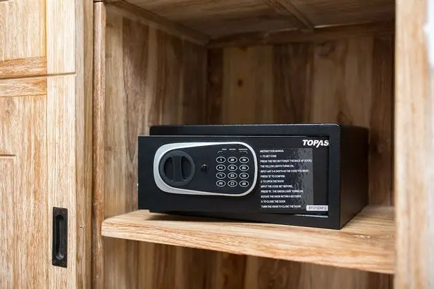 Deluxe Tek Büyük veya İki Ayrı Yataklı Oda, 1 Yatak Odası, Bahçe Manzaralı, Bahçeli