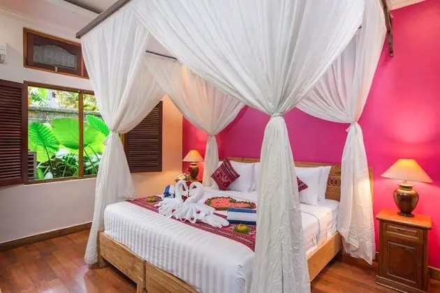 Deluxe Tek Büyük veya İki Ayrı Yataklı Oda, 1 Yatak Odası, Bahçe Manzaralı, Bahçeli