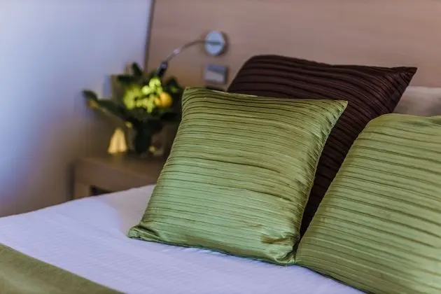 Tek Büyük veya İki Ayrı Yataklı Oda, Engellilere Uygun, Kısmi Deniz Manzaralı