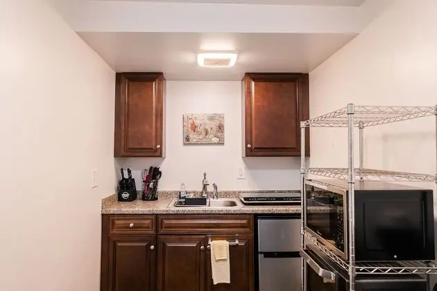 Double Queen Deluxe Suite