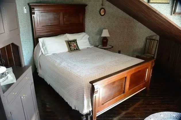 Standard Üç Kişilik Oda, Özel Banyo (Blanche Cascaden Room)