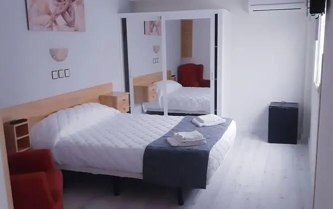 Economy Tek Büyük Yataklı Oda
