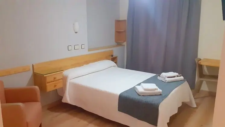 Economy Tek Büyük Yataklı Oda