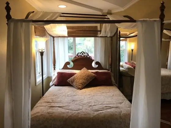 Serenity Now Room