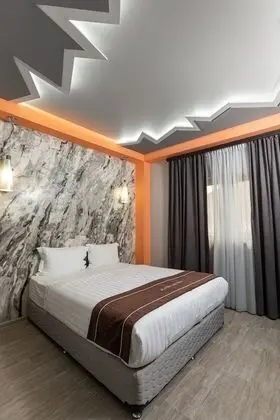 Standard Tek Büyük Yataklı Oda