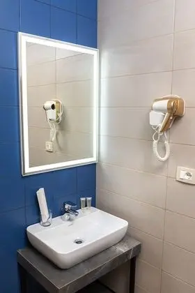Standard Tek Büyük Yataklı Oda